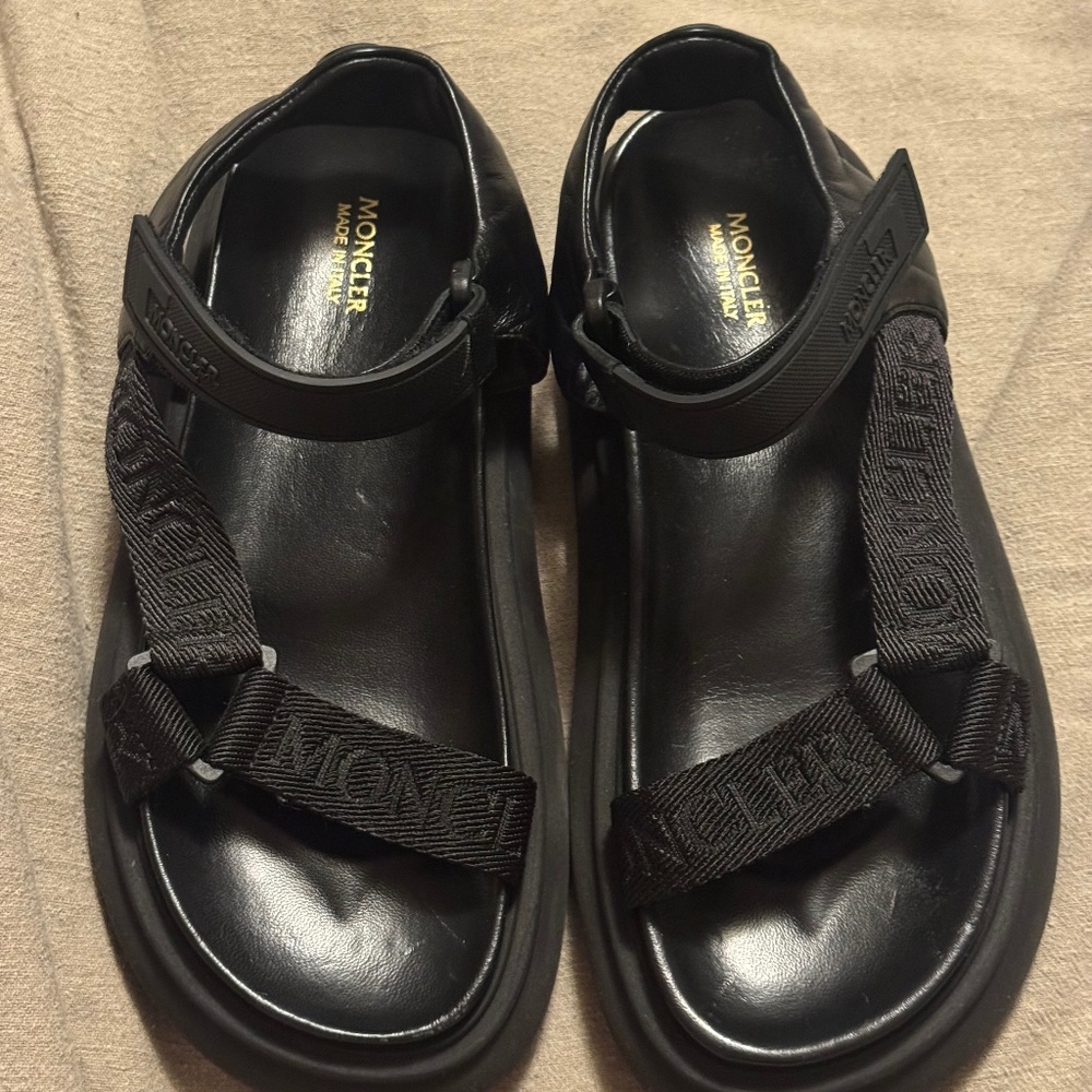 Moncler Sandals - Picture 14 of 14